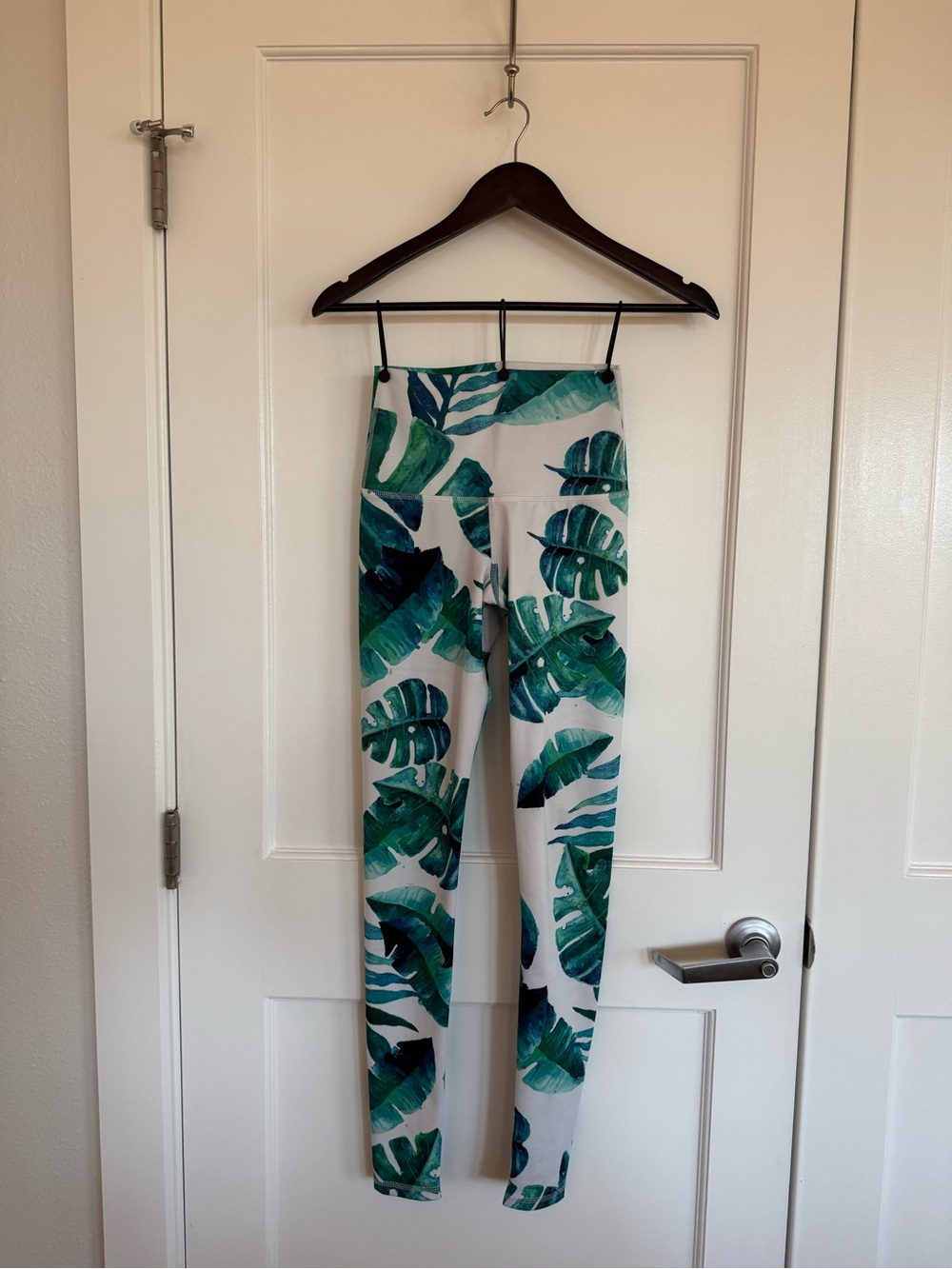 Mika Yoga Wear Green & White Tropical Print Leggings
